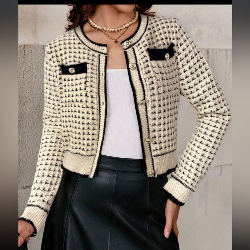 SHEIN Black and Cream Patterned Knit sweater - Picture 3 of 12